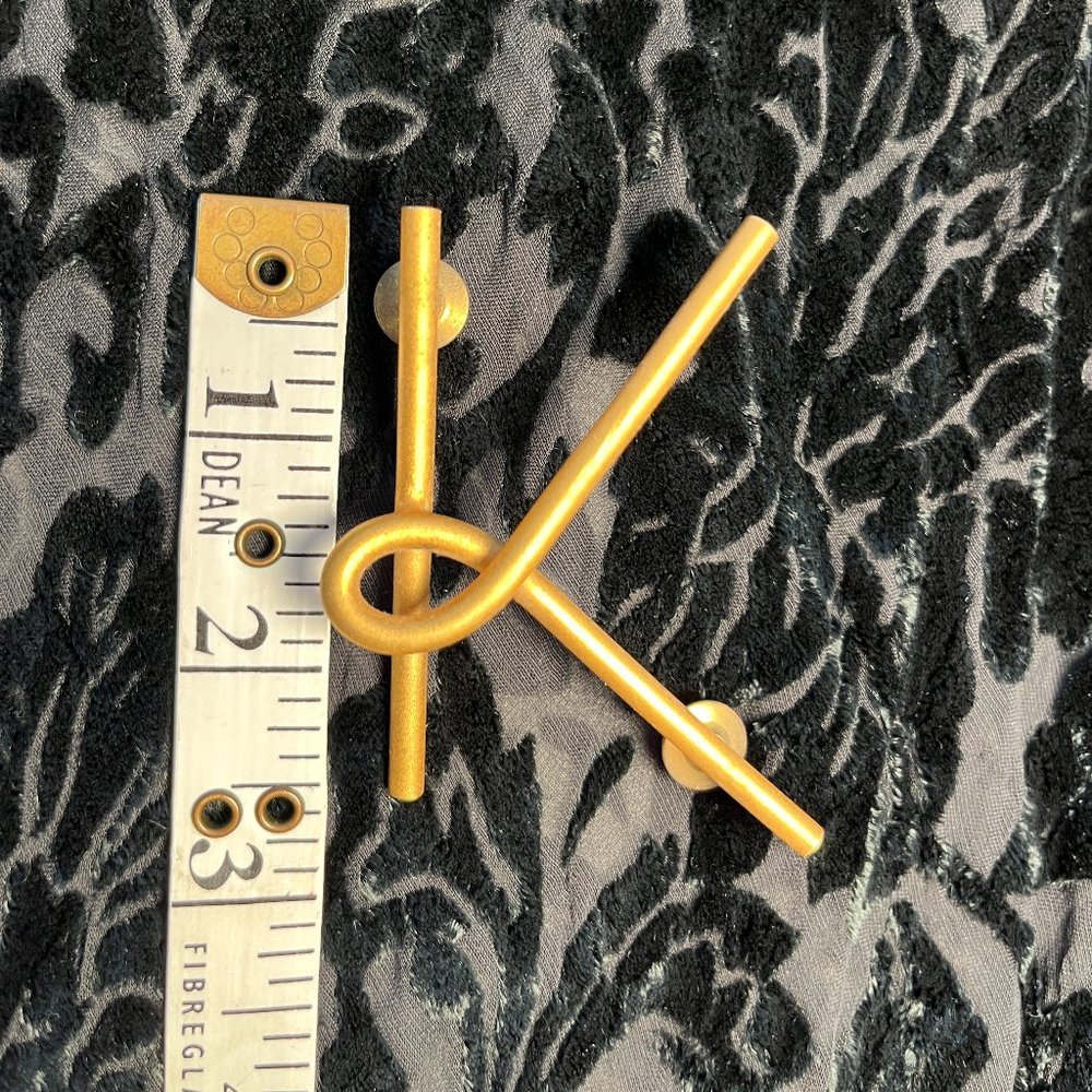 Martha Sturdy 🇨🇦 Brooch Monogram "K" Abstract Matte Gold Pin - Picture 4 of 7